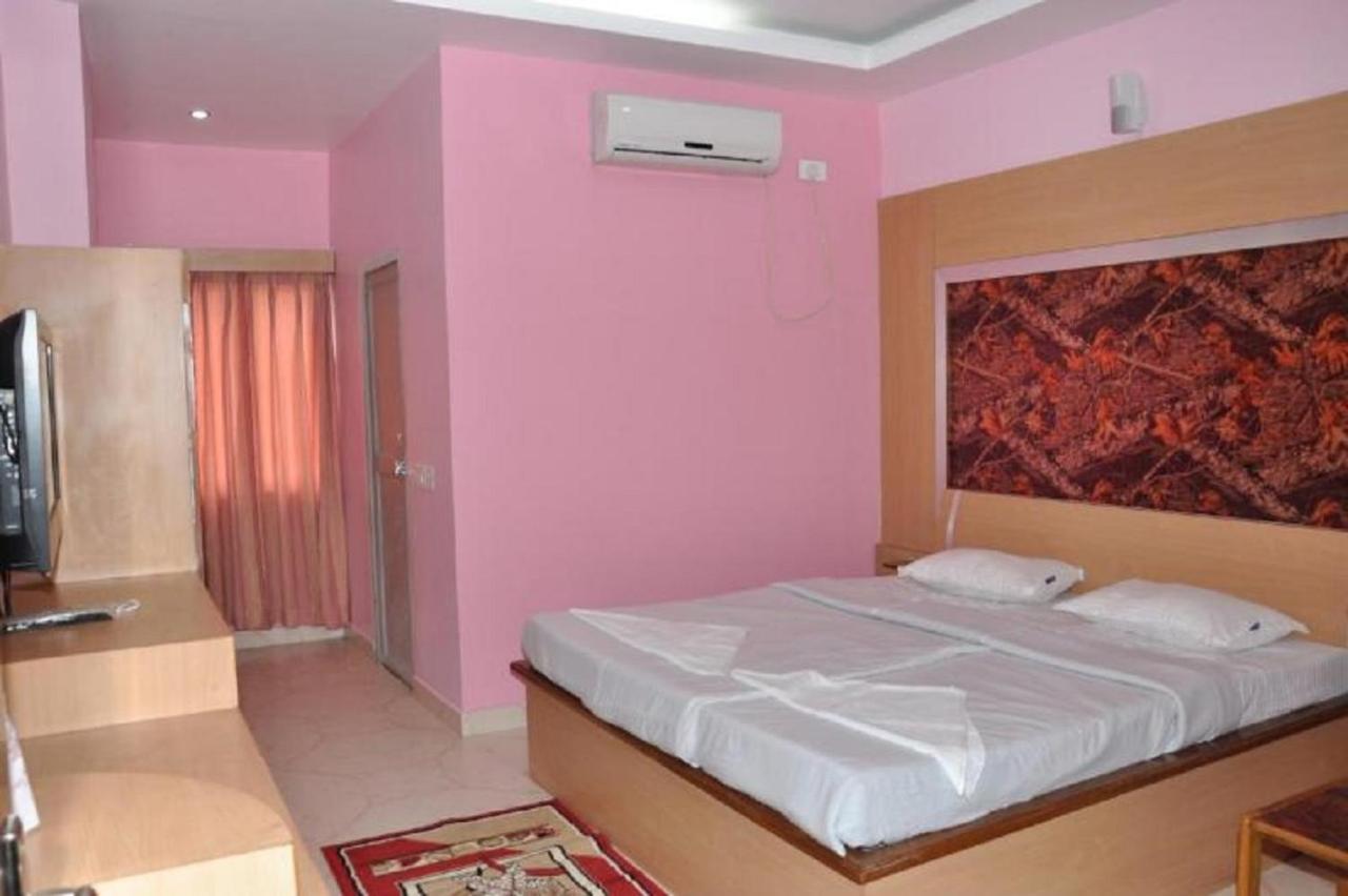 Hotel Barbareek Шиллонг Екстер'єр фото