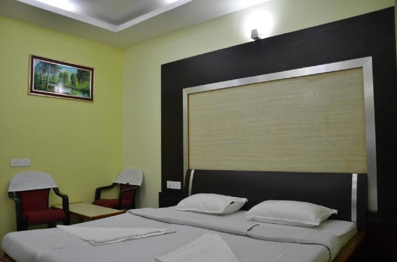 Hotel Barbareek Шиллонг Екстер'єр фото
