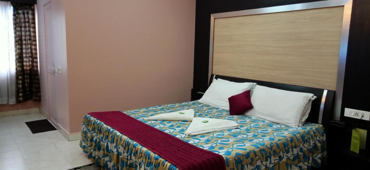 Hotel Barbareek Шиллонг Екстер'єр фото